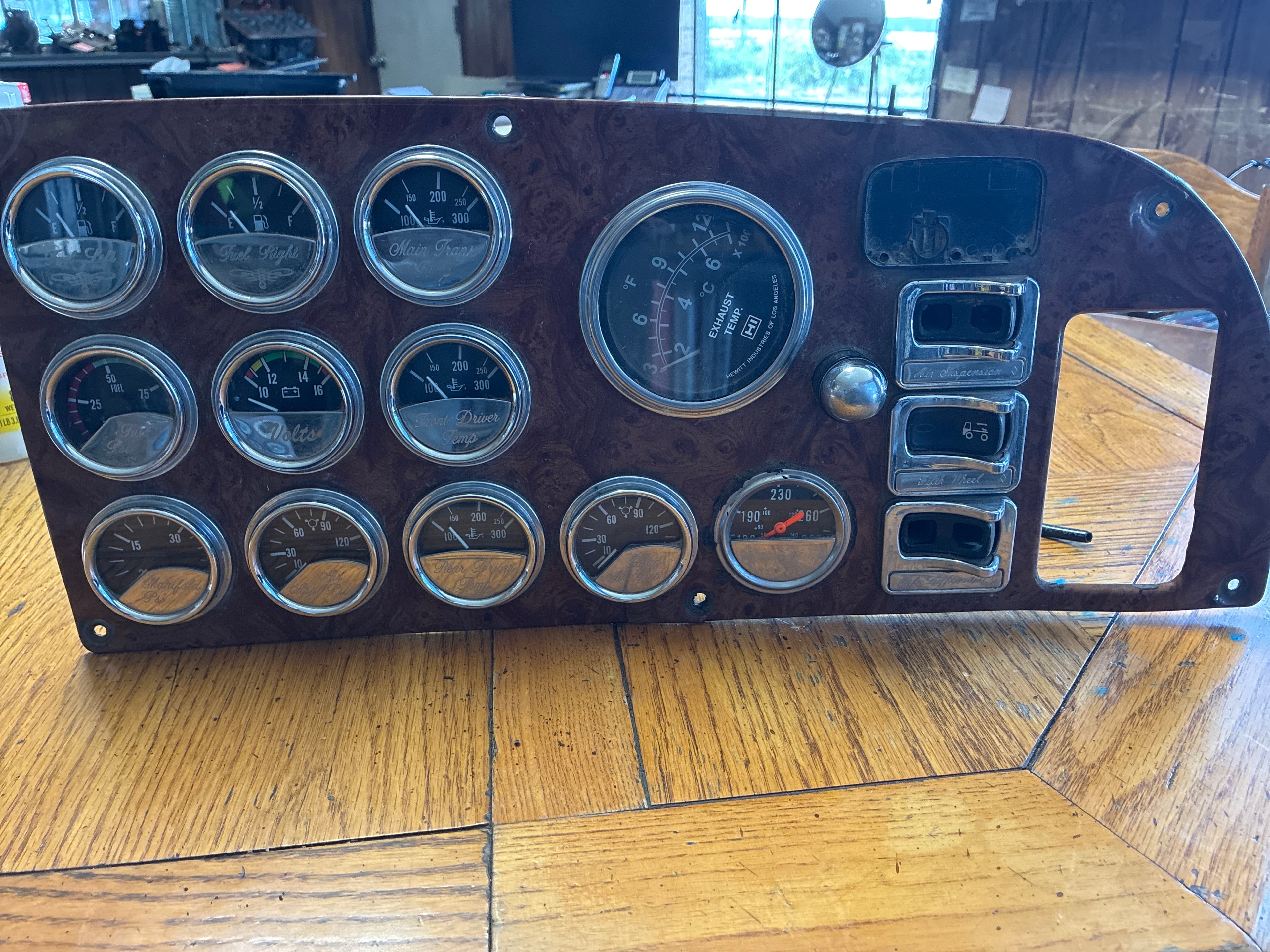 Peterbilt 379 Gauge And Switch Panel Dash Panel