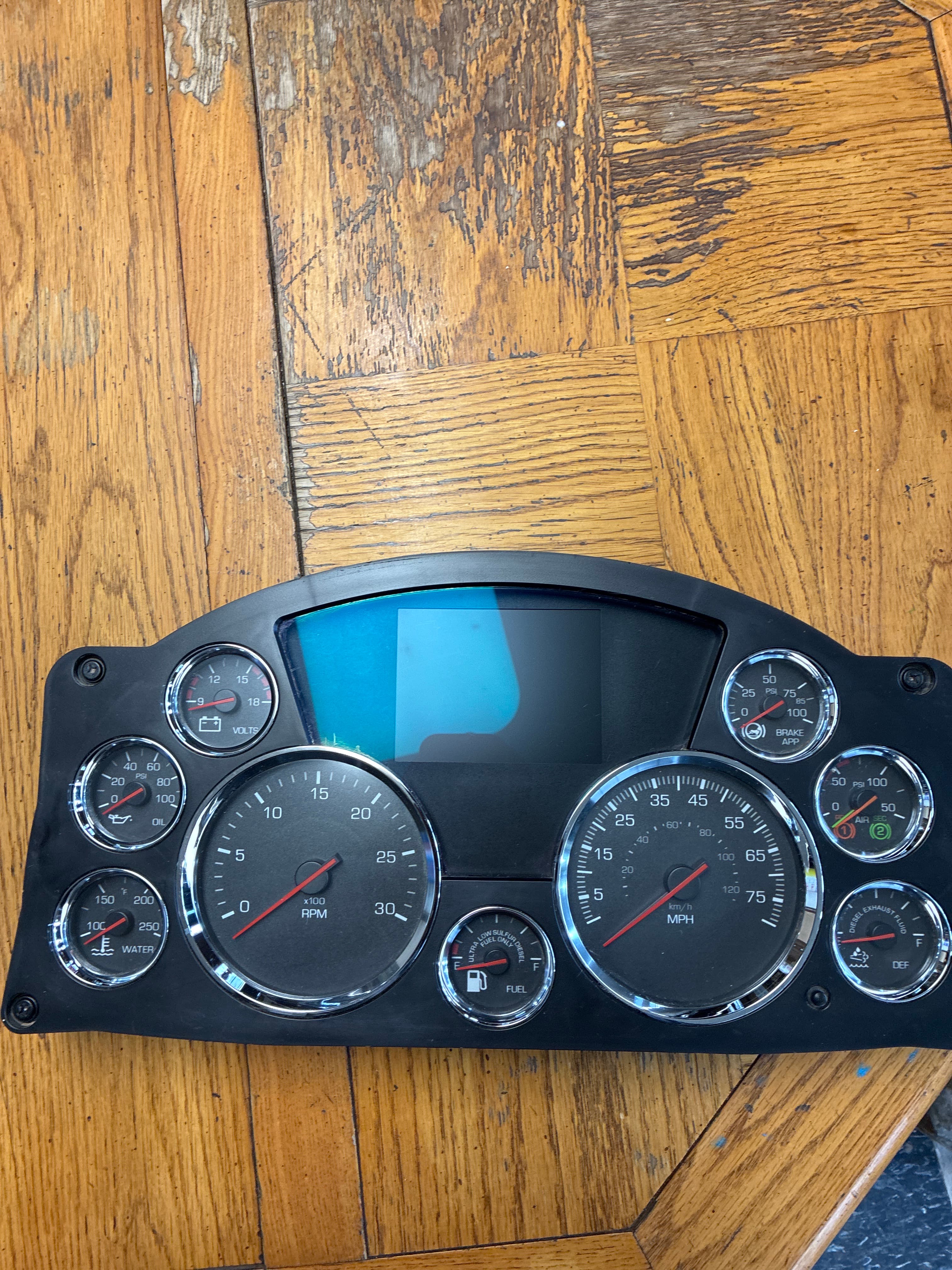 Kenworth T680 2020 Speedometer Instrument Cluster