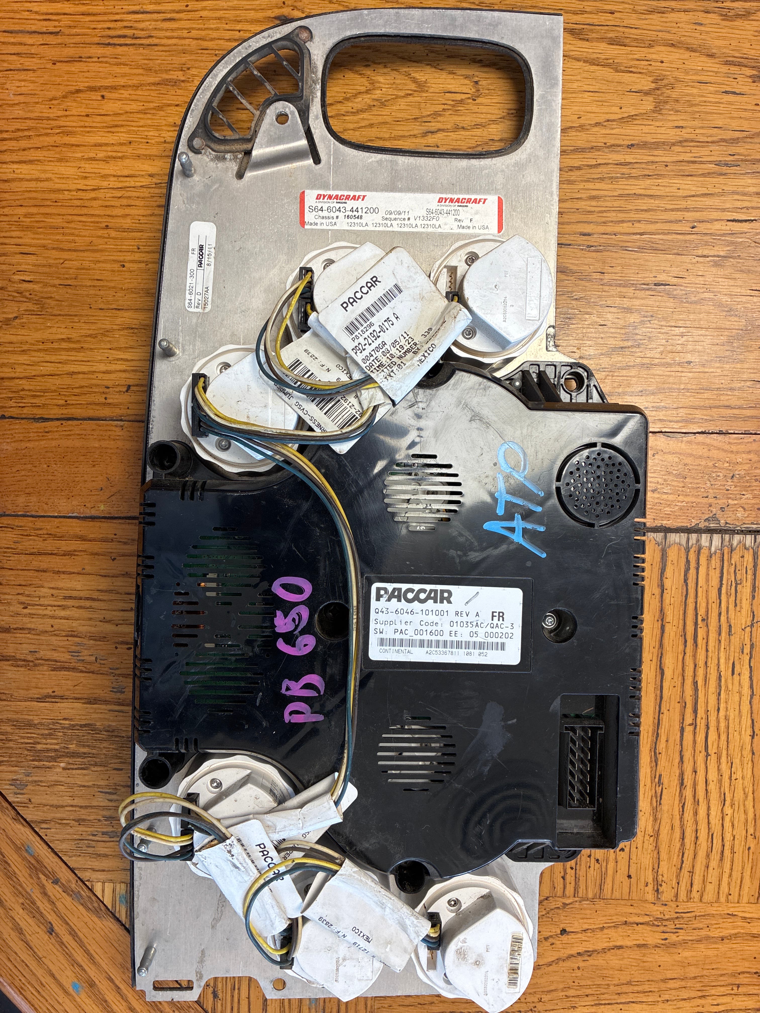 Instrument Cluster - 2012 Peterbilt 386