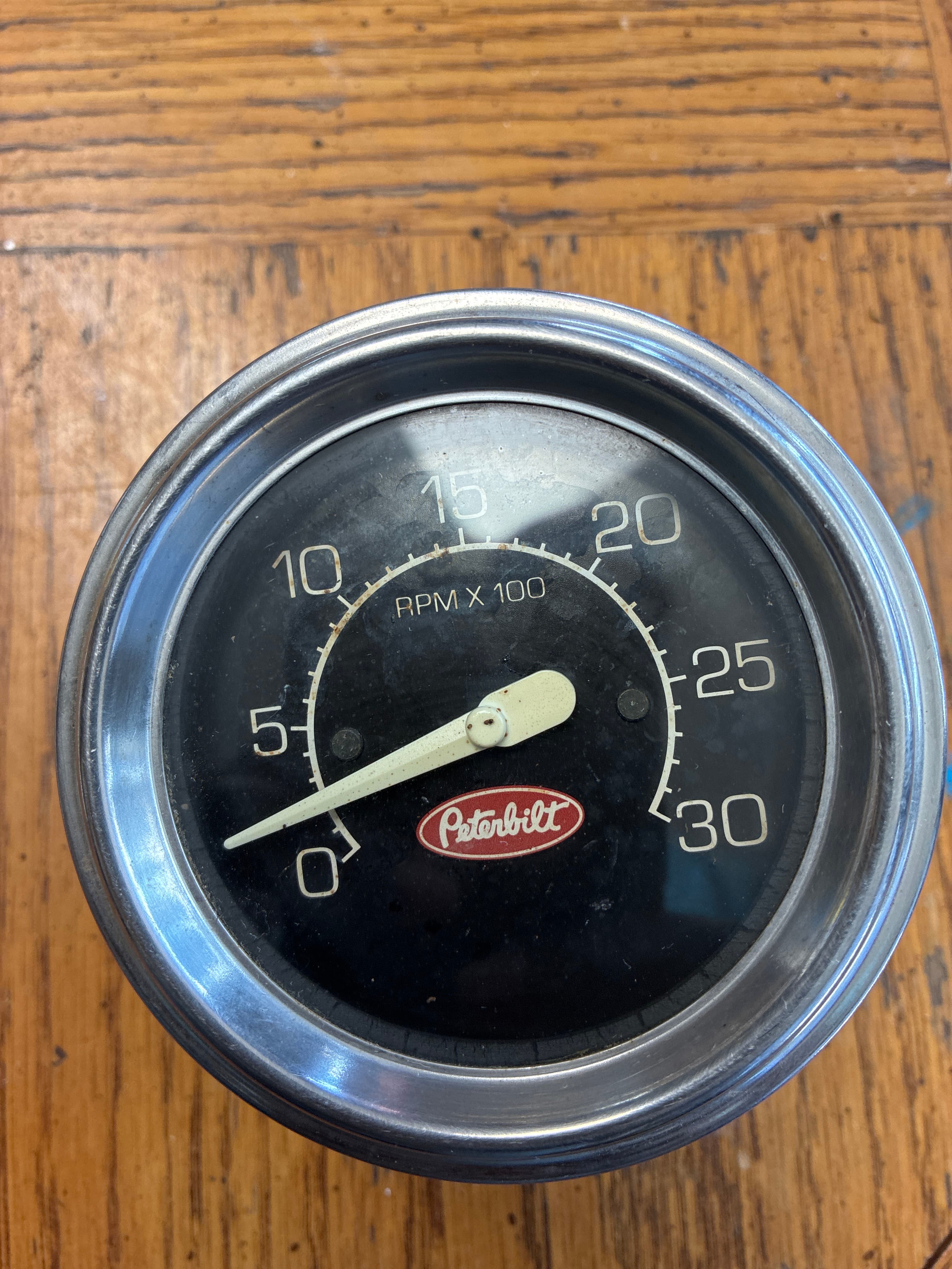 Peterbilt 359 Tachometer gauge