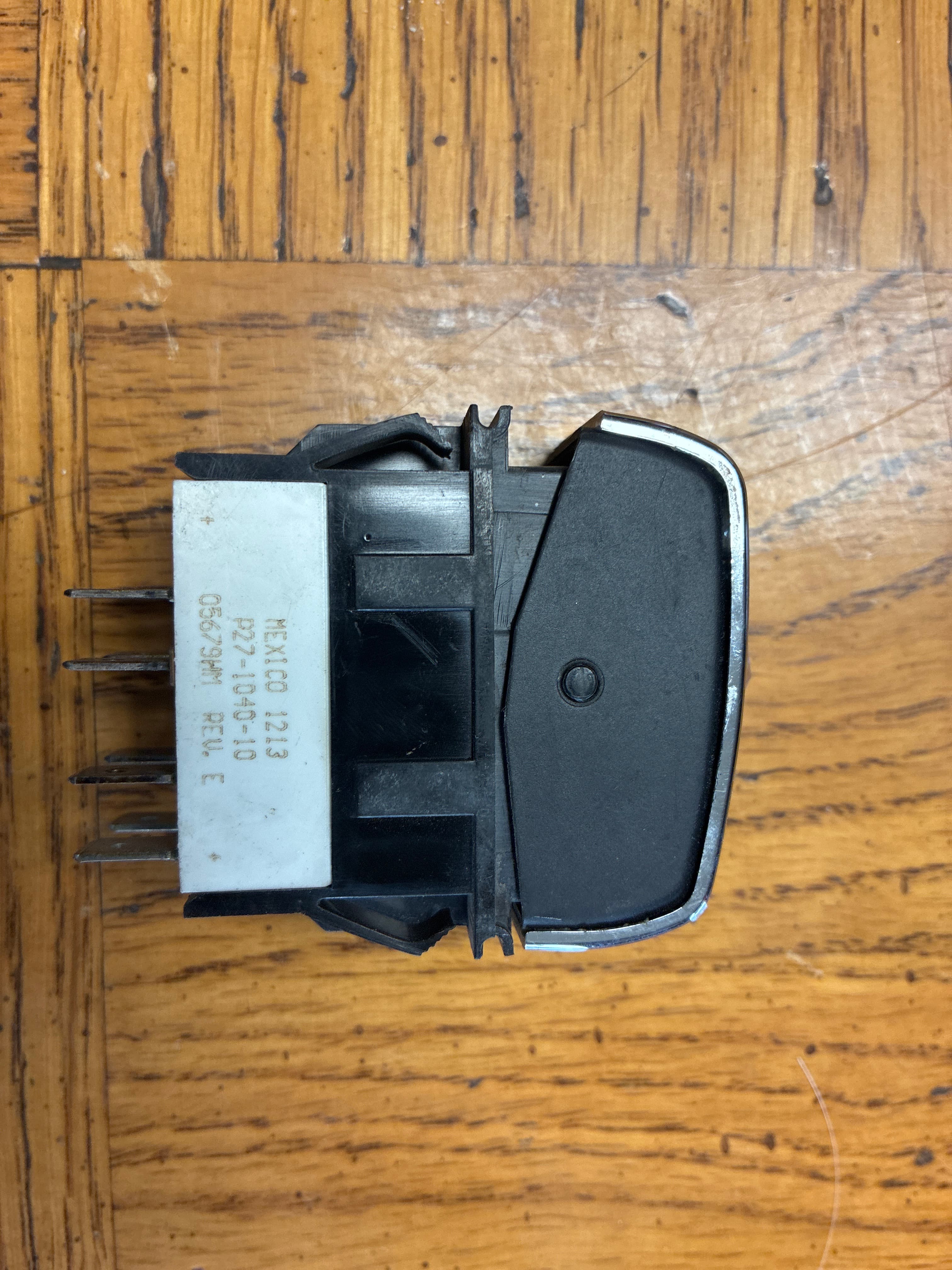 Paccar Dome Lamp Rocker Switch