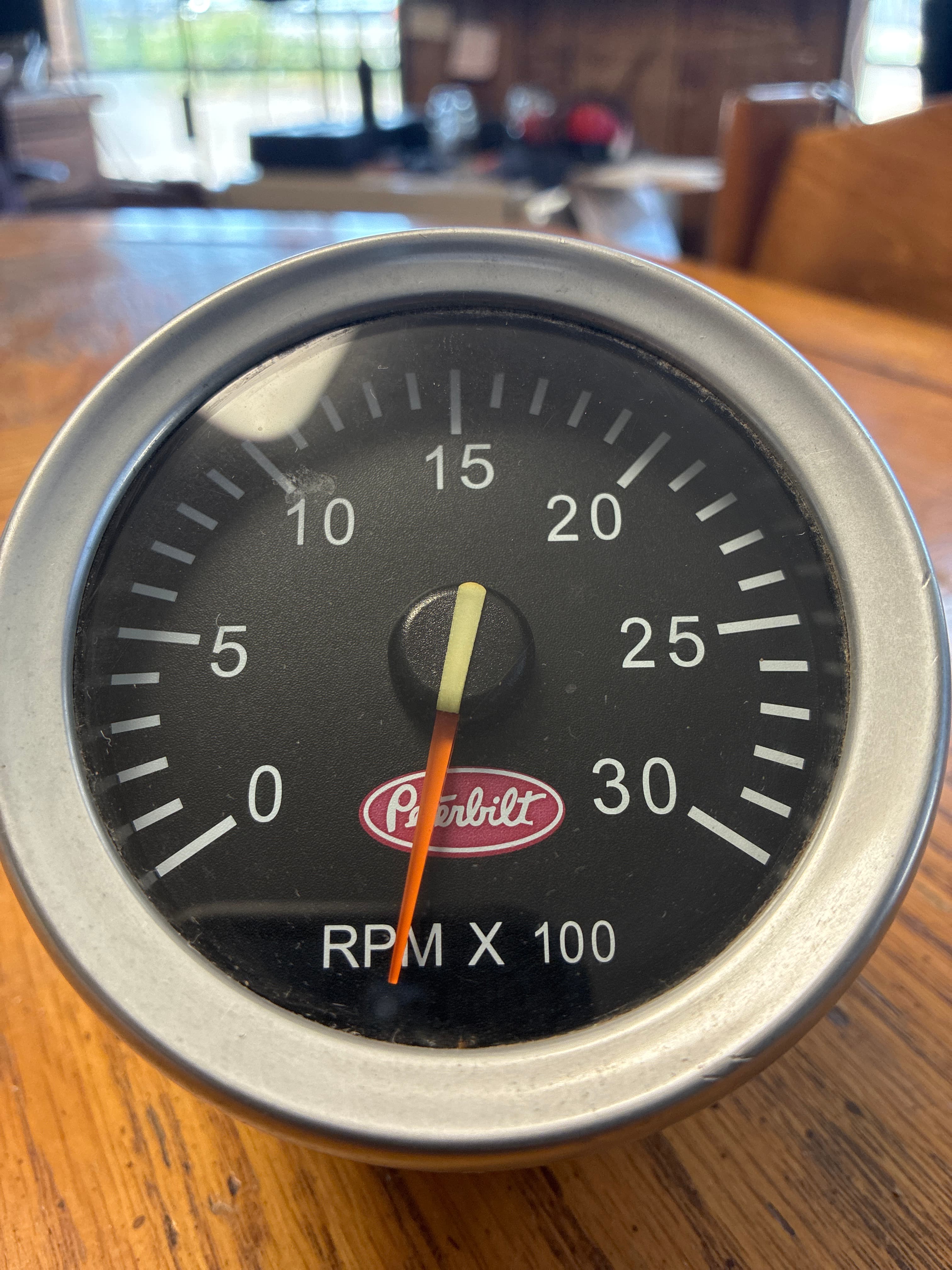 Peterbilt 387 Tachometer