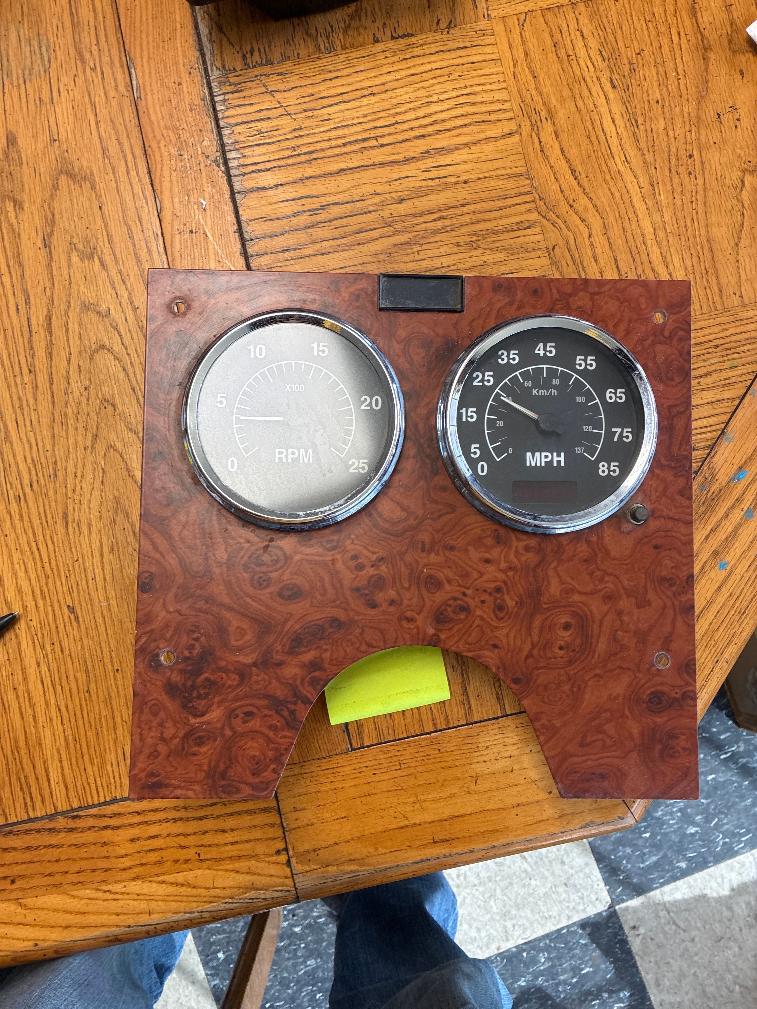 International 9200/9400 Speedometer/RPM Cluster